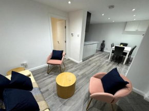 Great 3 bedrooms Flat in Clapham